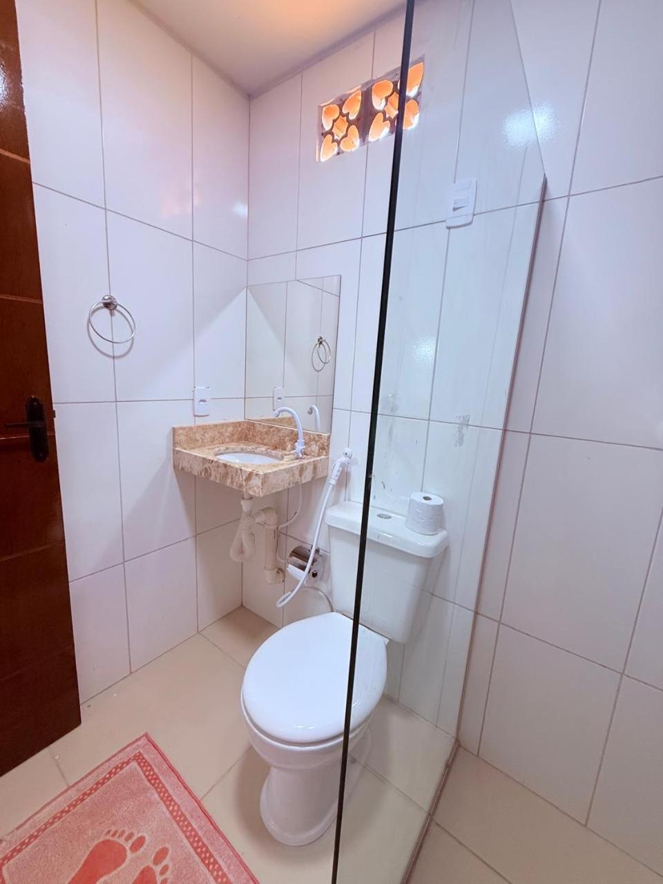 Quarto com Cama Queen-size e Vista do Mar